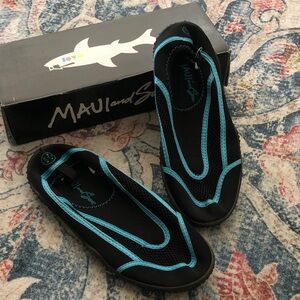 Maui and Sons Black Water Shoes with Teal Trim